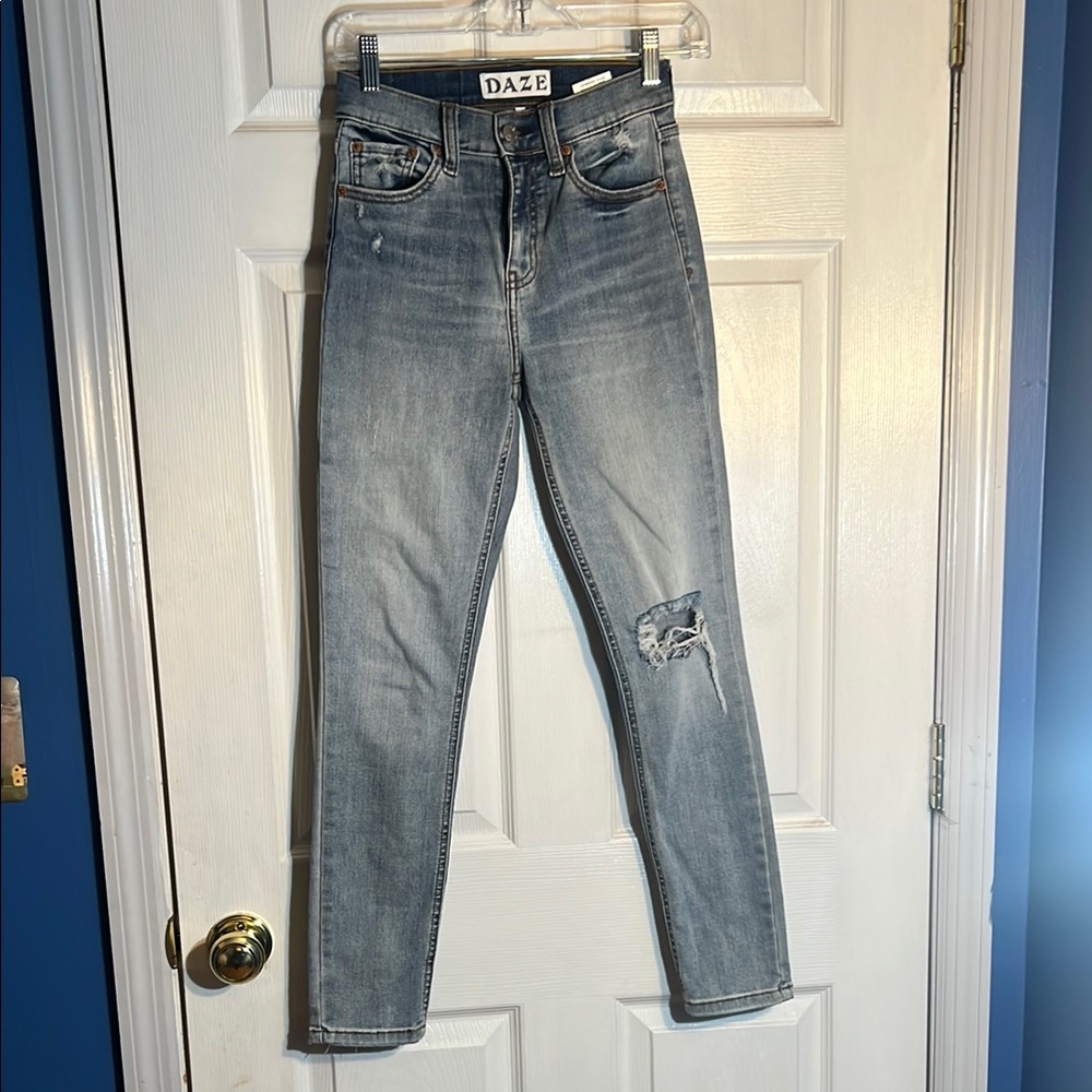 Women's DAZE skinny Blue distressed Jeans
